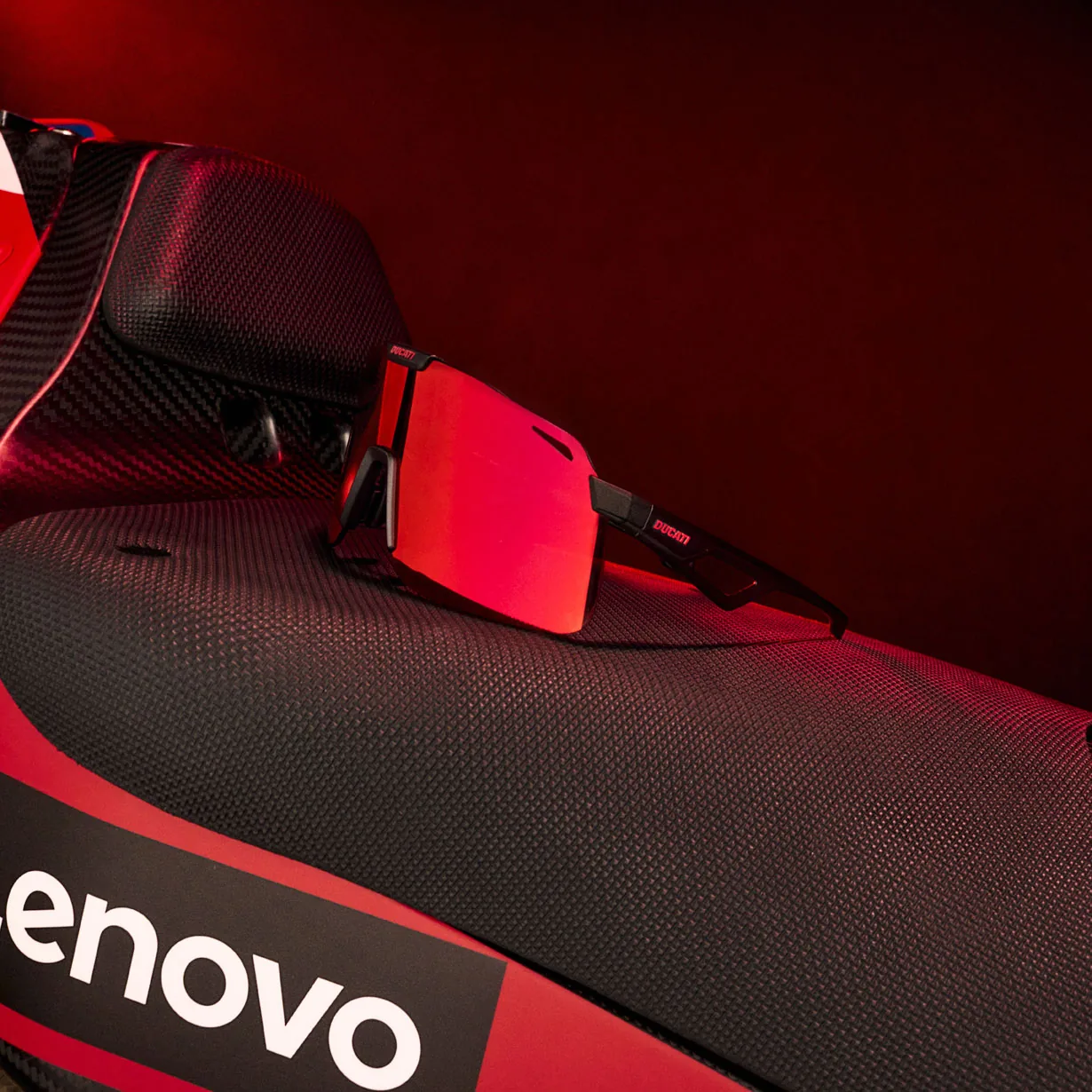 Carrera Ducati eyewear modelo 4